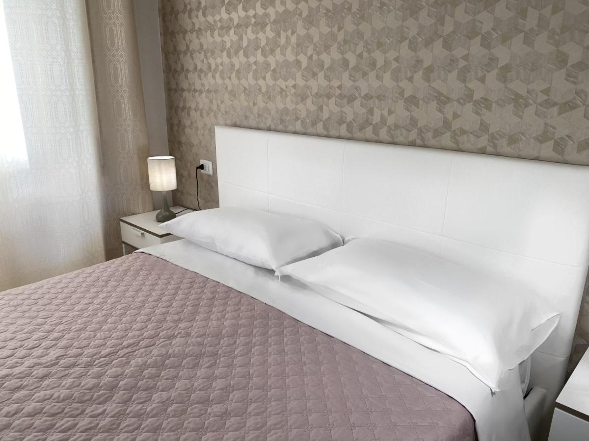 B&B Enjoy Happyness Pompei Exterior foto